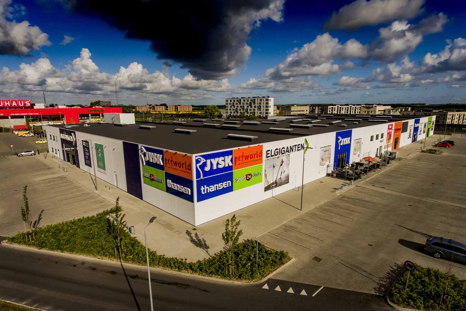 Butikscentret: Drone- og ejendomsfotografering lavet for Daugaard Pedersen A/S