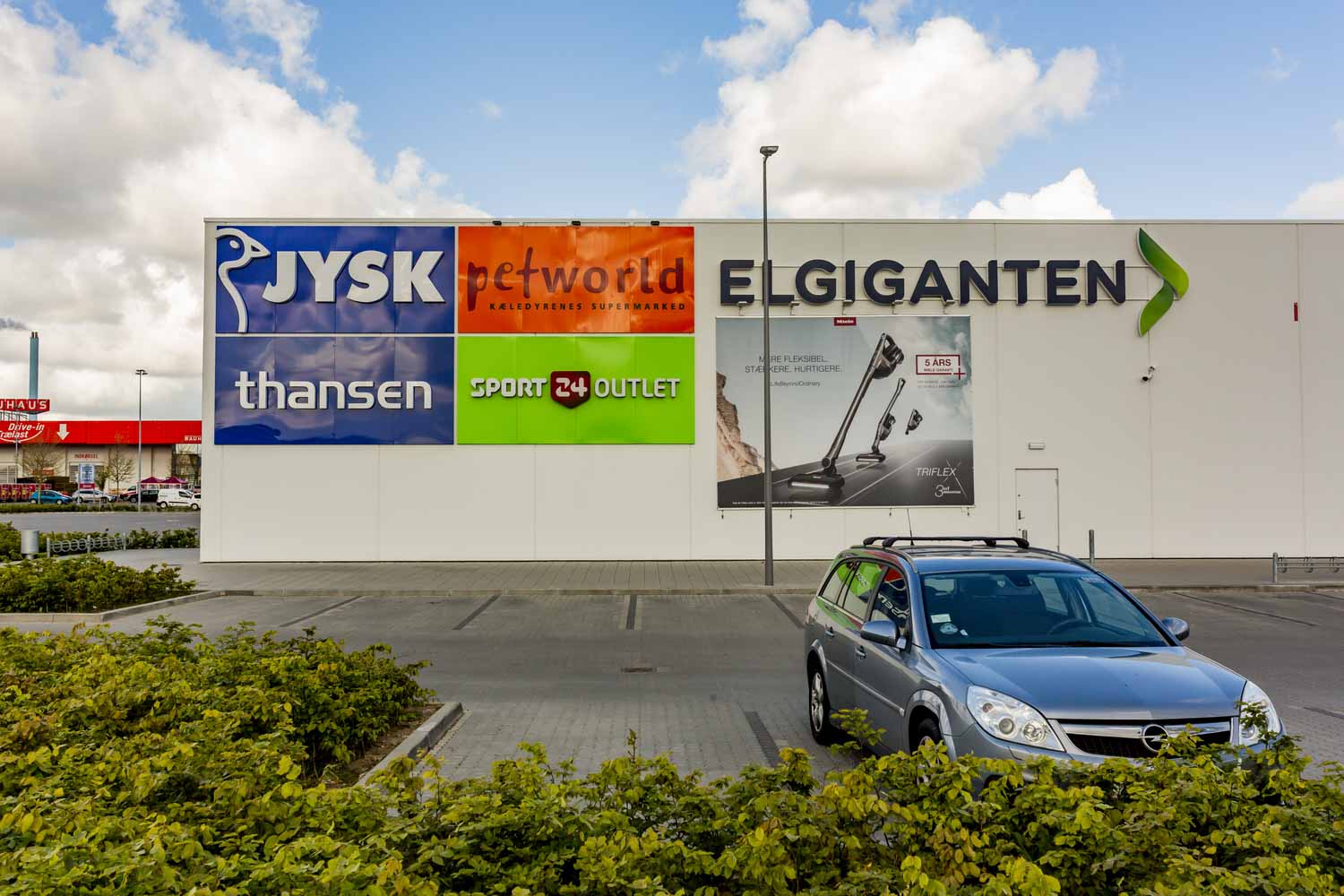 Drone- og arkitekturbilleder taget for Daugaard Pedersen i Roskilde Retail Center.